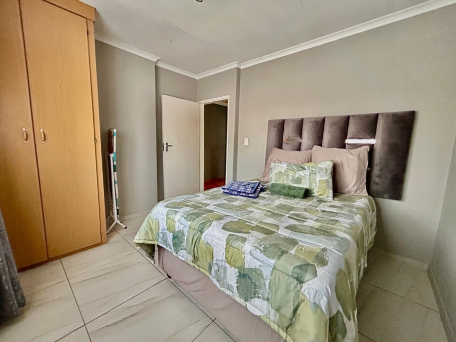 To Let 3 Bedroom Property for Rent in Waterval East North West